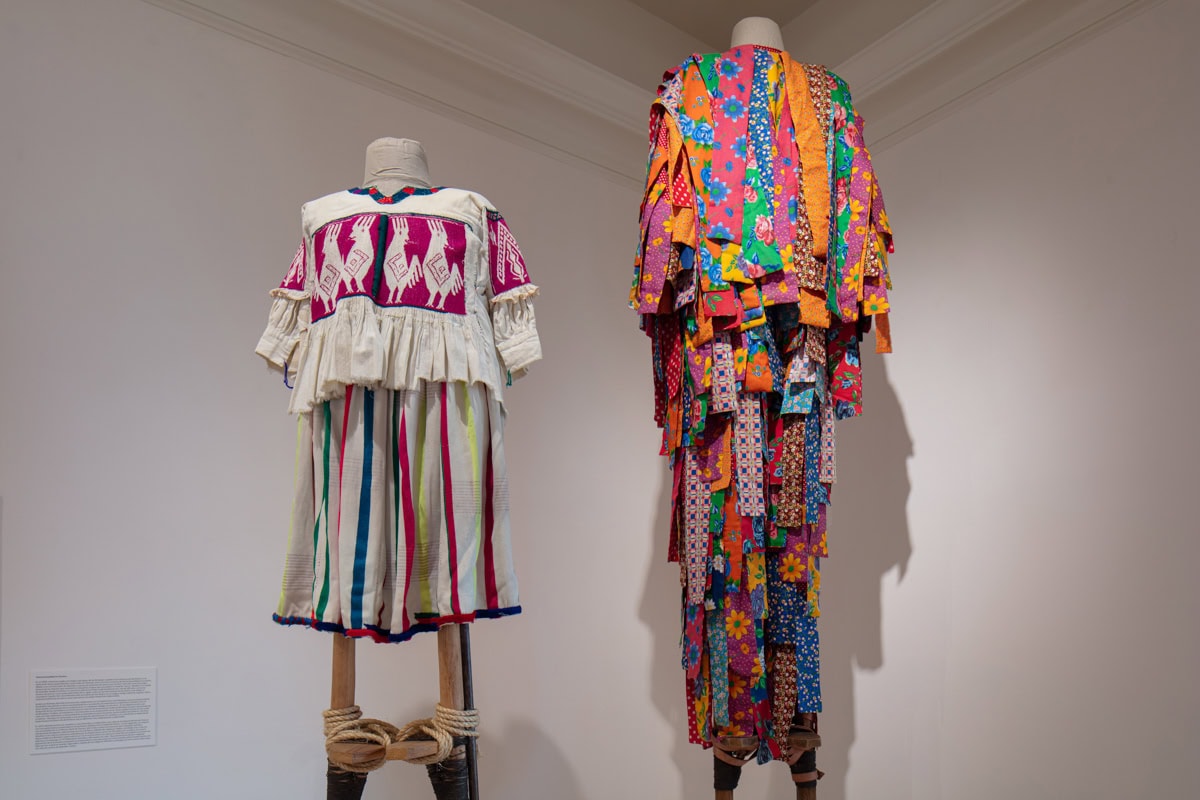 Laura Anderson Barbata: Transcommunality: Interventions and